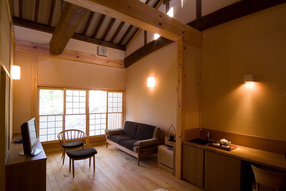 Miyama Ouan Kyoritsu Resort Takajama Kültér fotó A room at the Kyoto Ryokan