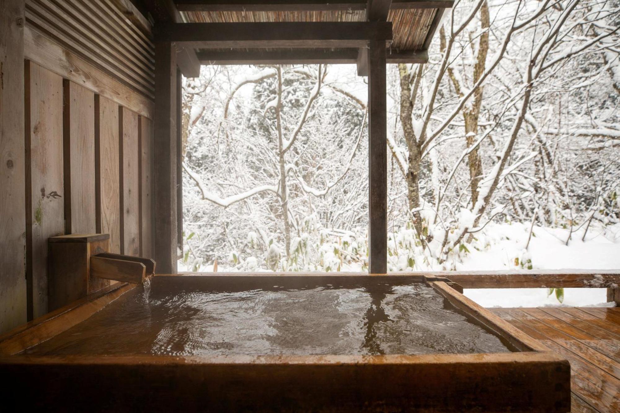 Miyama Ouan Kyoritsu Resort Takajama Kültér fotó A traditional onsen