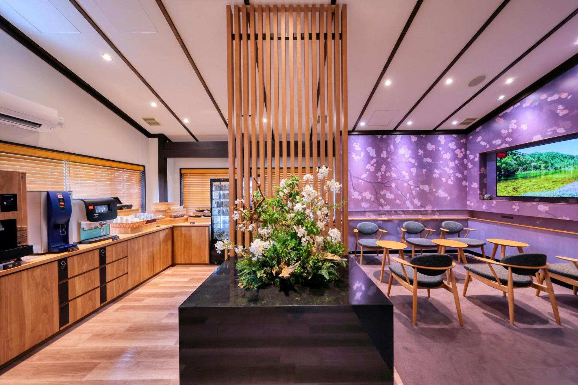 Miyama Ouan Kyoritsu Resort Takajama Kültér fotó Sakura Lounge at Tokyo Narita Airport