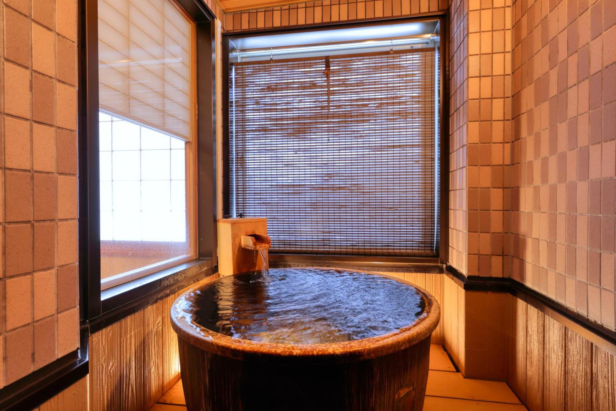 Miyama Ouan Kyoritsu Resort Takajama Kültér fotó A private onsen